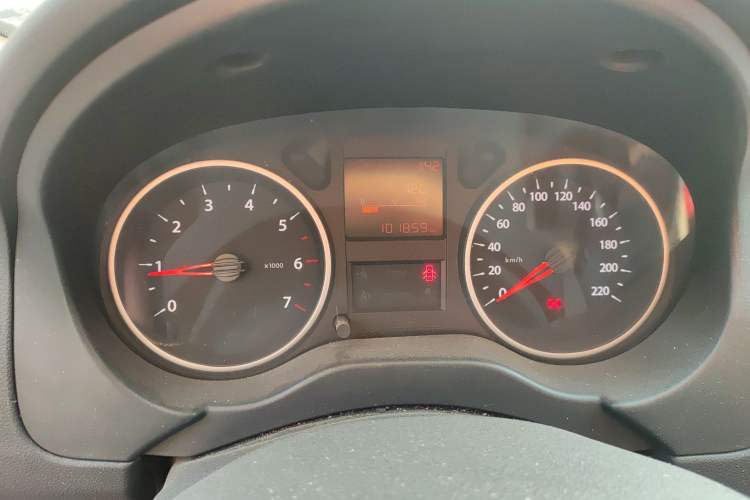 Used Dongfeng Aeolus L60 2015 1.8L Manual New Enjoyment Version