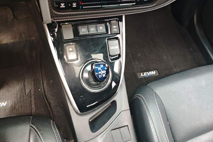 Used Toyota Levin Hybrid E+ 2019 1.8L PH V E-CVT Luxury Edition Gear Lever