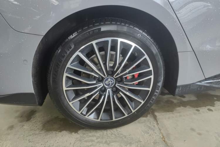 Used BYD Han 2025 EV Intelligent Driving Edition 701KM LiDAR Flagship Model
