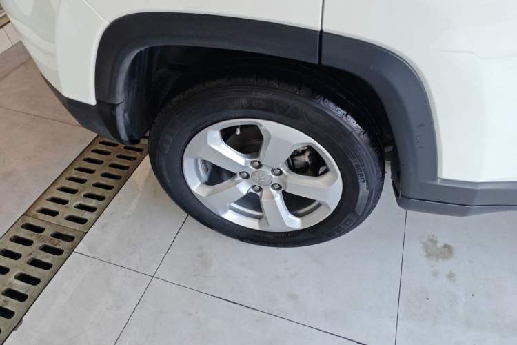 Used Jeep Compass 2017 200T Automatic Enjoyment Version Exterior 5