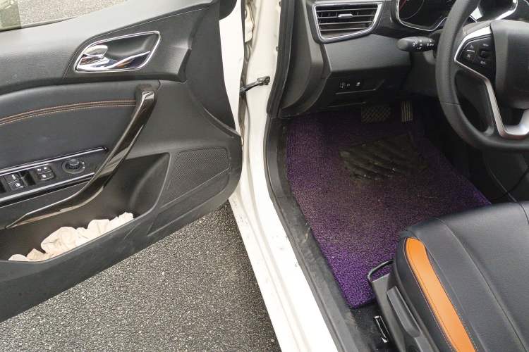 Used Baojun 310 2017 1.5L Automatic Luxury Model
