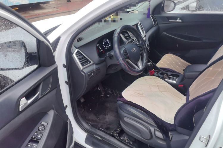 Used Hyundai Tucson 2015 1.6T Dual-Clutch Two-Wheel-Drive Smart Model Driver Seat