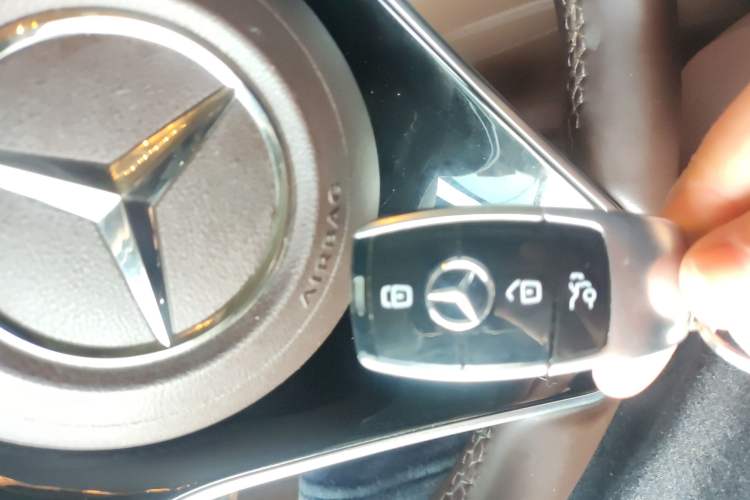 Used Mercedes-Benz E-Class New Energy 2023 E 350 e L Plug-in Hybrid Sedan
