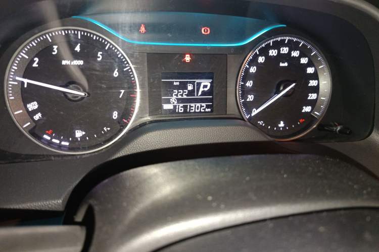 Used Buick GT 2016 15N Automatic Entry-Level Trim Odometer Close Up