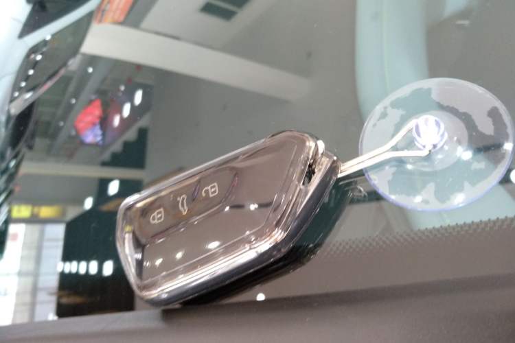 Used Volkswagen ID.4 X 2025 Smart Edition Outstanding Model
