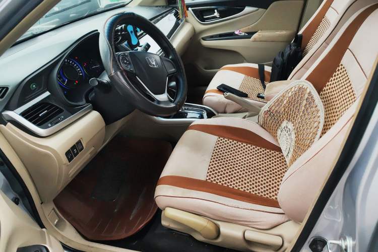 Used Honda Crider 2013 1.8L automatic luxury edition