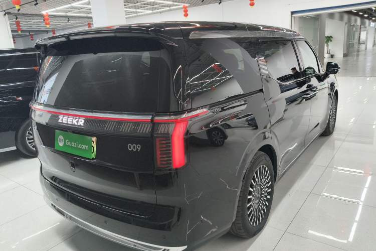 Used Zeekr 009 2024 7-Seater Walk-Through Version Four-Wheel Drive 108 kWh