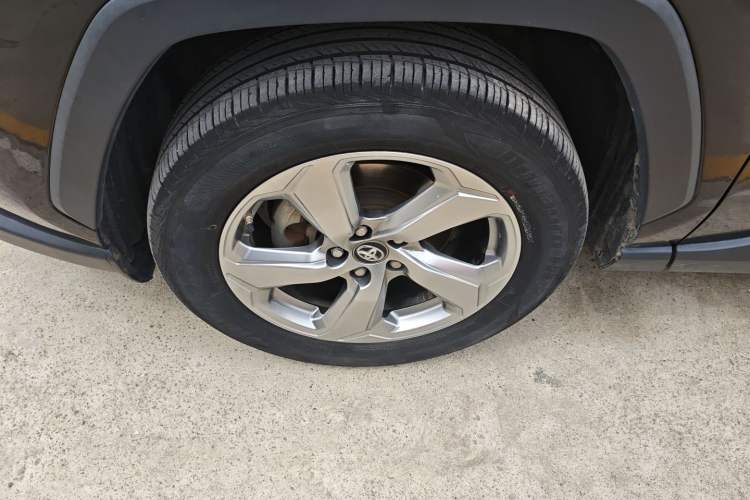 Used Toyota RAV4 2022 2.0L CVT Two-Wheel Drive Fashion Plus Edition Left Front Wheel Hub