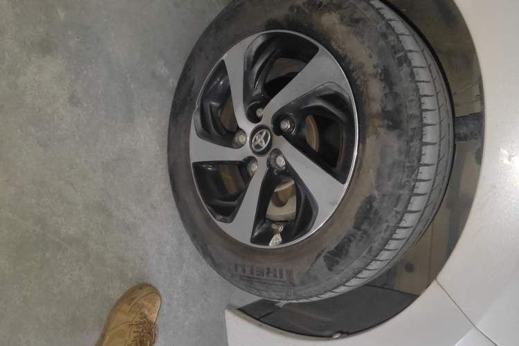 Used Toyota Levin 2017 Revised Dual-Engine 1.8H GS E-CVT Elite Sunroof Version China V Standard