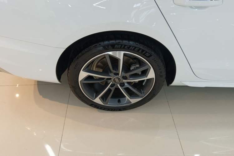 Used Audi A4L 2022 40 TFSI Fashion Dynamic Model Exterior 5