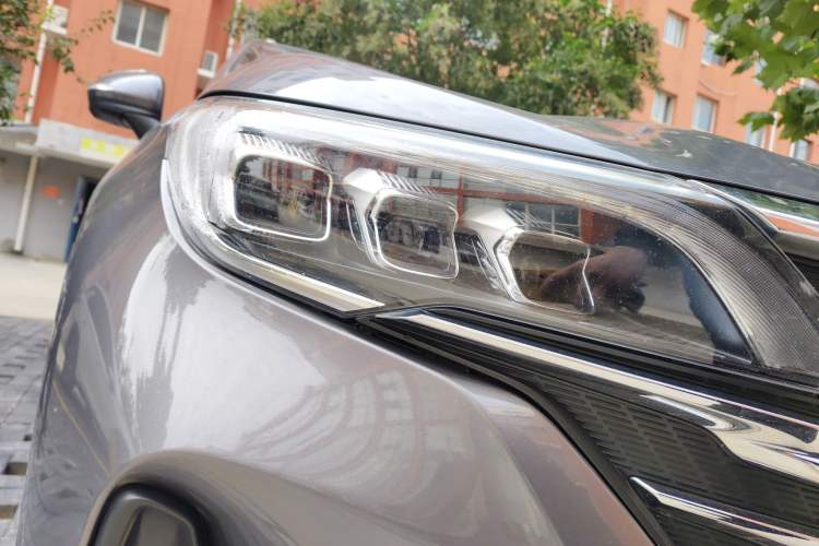 Used GAC Trumpchi GS5 2019 270T Automatic Luxury Edition Right Front Headlight