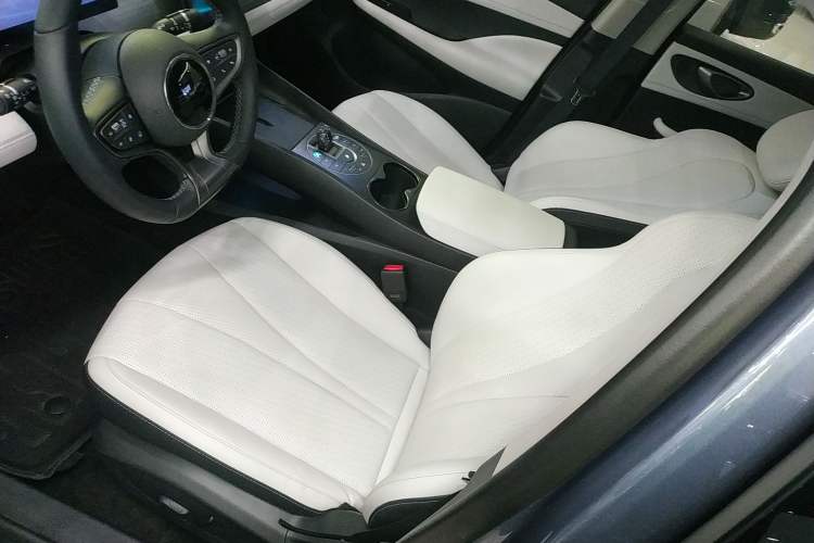 Used BYD Seal 05 DM-i 2025 DM-i Intelligent Drive 120KM Flagship Model Left Front Seat