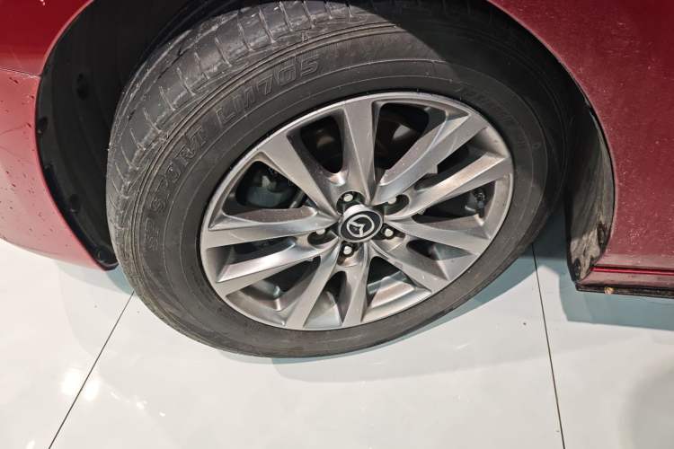 Used Mazda 3 Axela 2020 1.5L Automatic Luxury Version