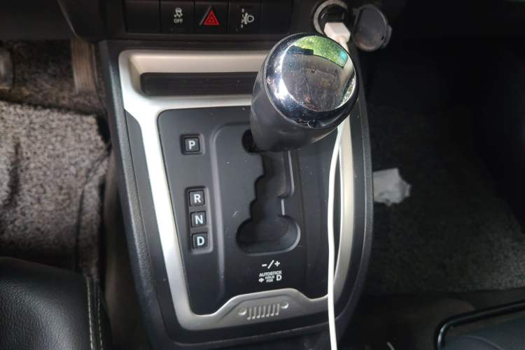 Used Jeep Compass 2014 2.4L Four-Wheel Drive Serpentine Collection Edition Gear Lever