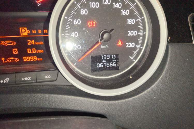 Used Peugeot 508 2012 2.3L Roland Garros Edition Odometer Close Up