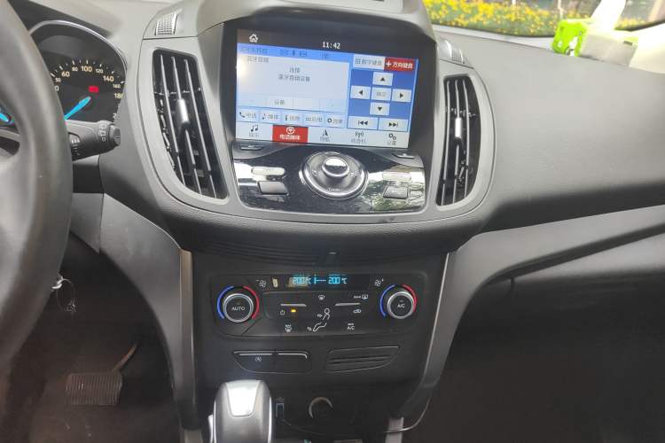 Used Ford Kuga 2018 EcoBoost 180 Two-Wheel-Drive Platinum Edition