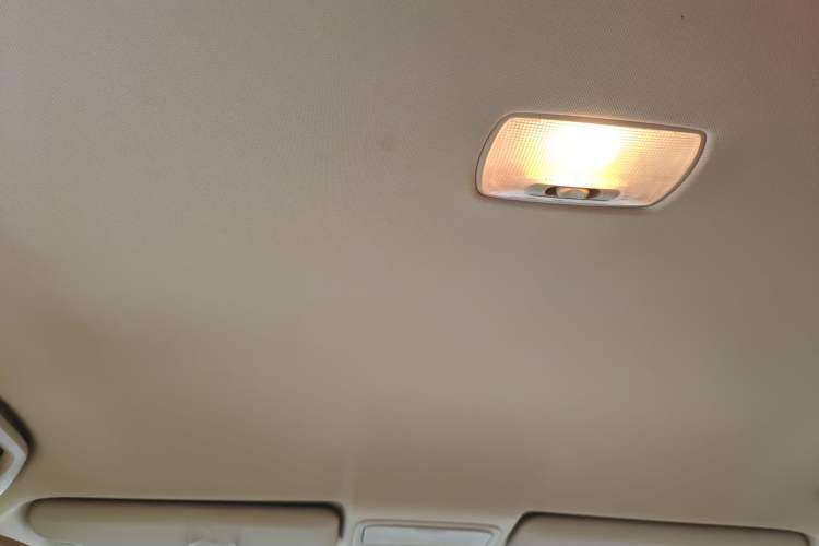 Used Honda CR-V 2010 2.0L automatic two-wheel drive urban version Headliner