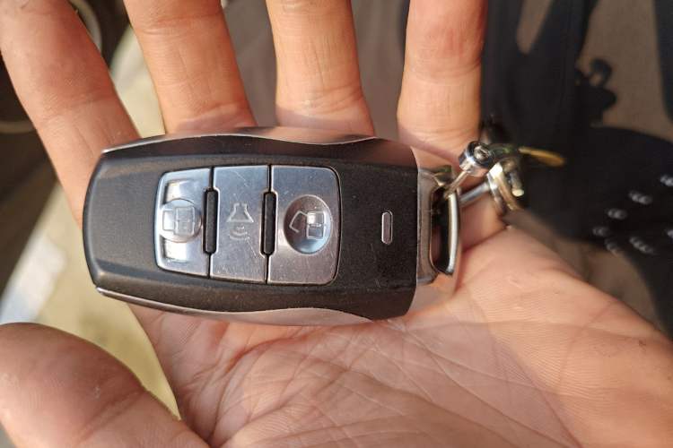 Used Haval H2 2016 Red Label 1.5T Automatic Two-Wheel Drive Elite Model Vehicle Key