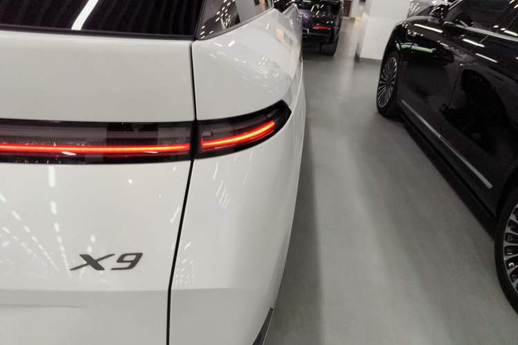 Used XPeng X9 2025 740 Ultra-Long Range Max
