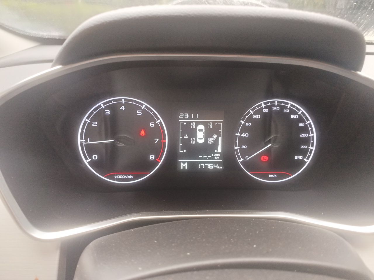 Geely Auto Coolray 2023 1.4T Manual Gold Edition — снимка 11