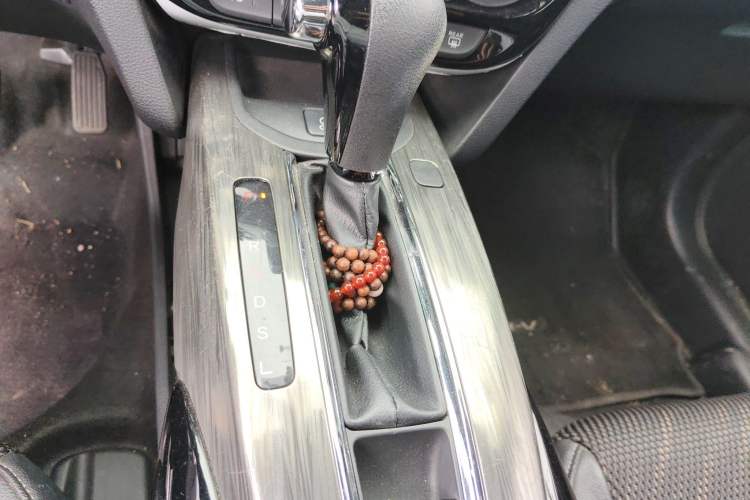 Used Honda XR-V 2017 1.8L EXi CVT Comfort Version Gear Lever