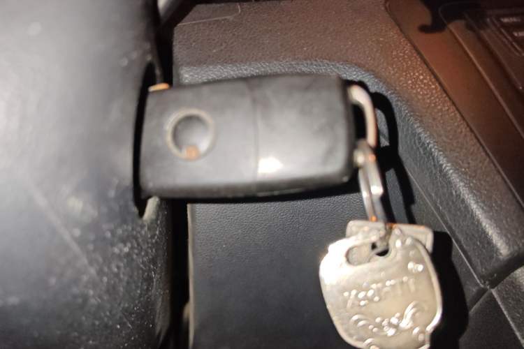 Used Volkswagen Santana 2013 1.4L Manual Fashion Edition Vehicle Key