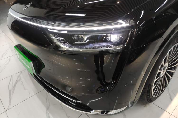 Used Hima AITO M8 2025 Extended-Range Ultra Version 53.4 kWh 6-Seater Edition
