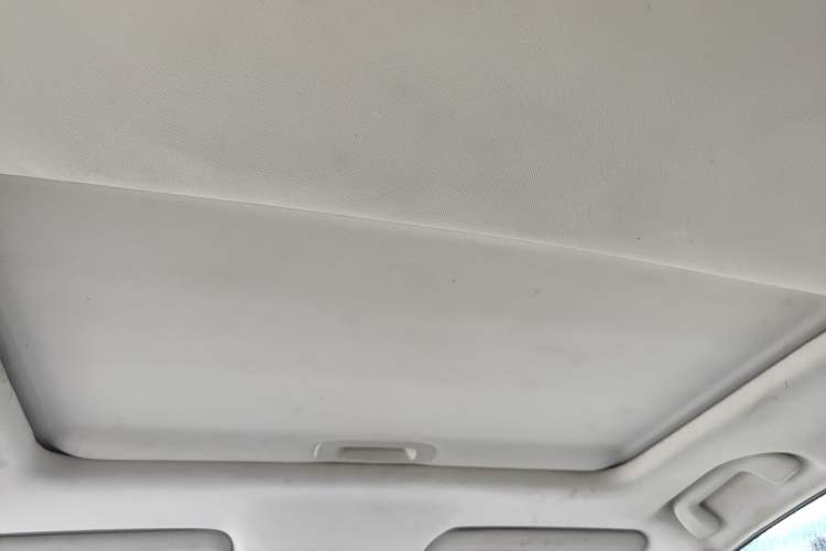 Used Haval H1 2016 Revised Version Blue Badge 1.5L AMT Luxury Edition Headliner