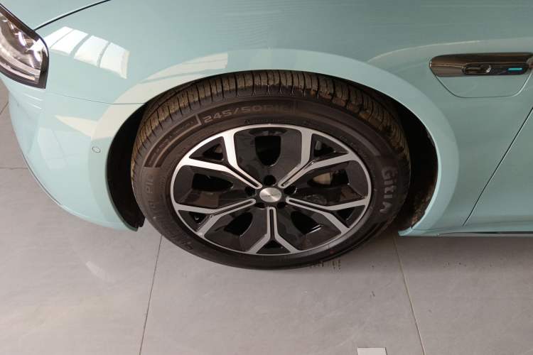 Used Hima Luxeed S7 2025 705 km Pro
