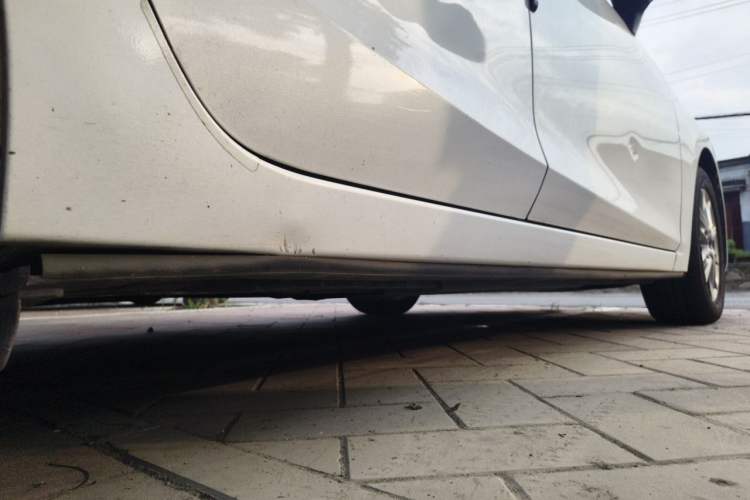 Used Mazda 3 Axela 2014 Hatchback 1.5L Manual Comfort Model