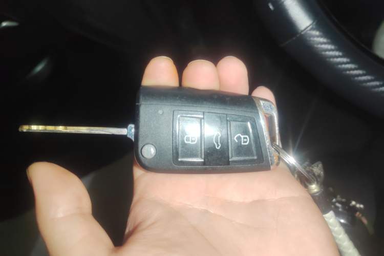 Used Kia K2 2015 Sedan 1.4L Automatic GLS
