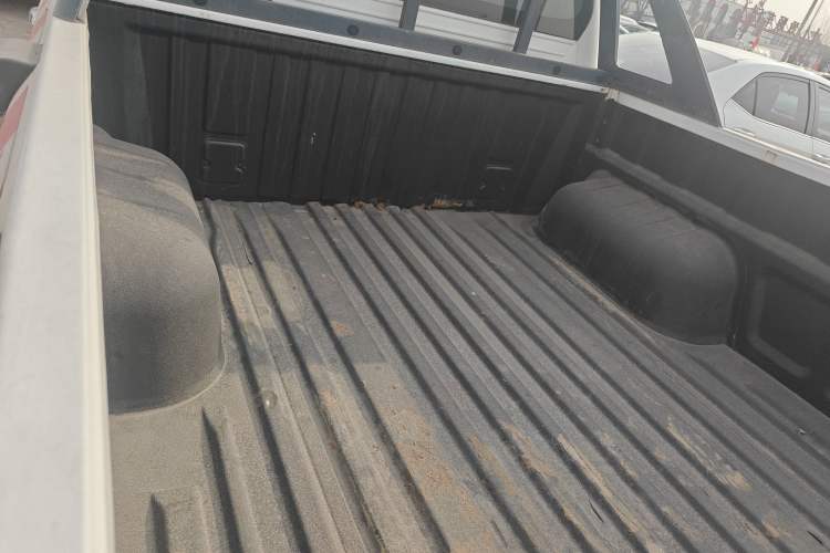 Used JMC Yuhu 7 2016 2.4T Four-Wheel Drive Ultra-Luxury Edition JX4D24
