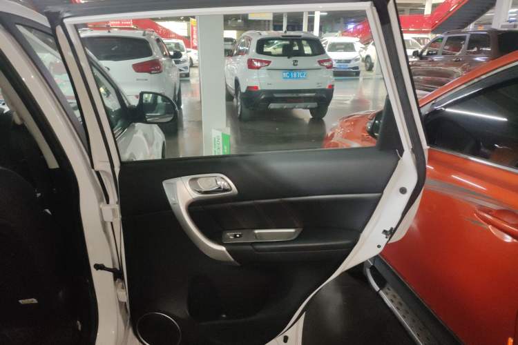 Used Haval H6 2016 Upgraded Model 1.5T Automatic Two-Wheel Drive Elite Version