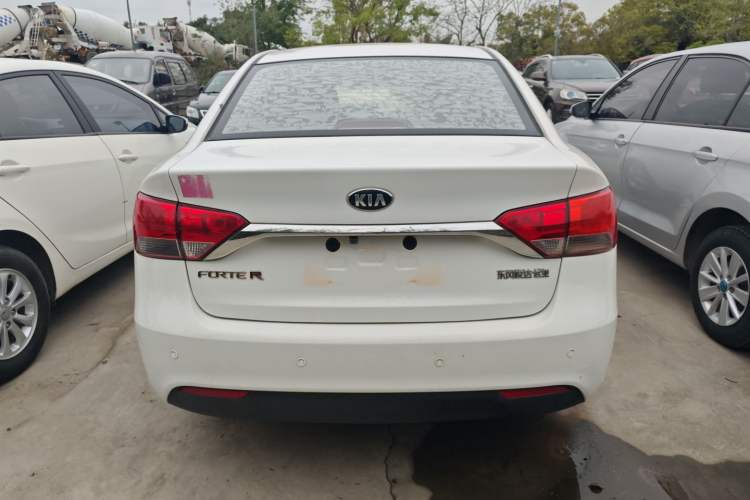 Used Kia Forte 2014 1.6L MT GL
