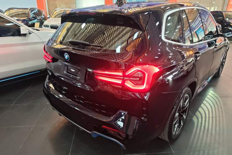 Used BMW iX3 2022 Leading Model
