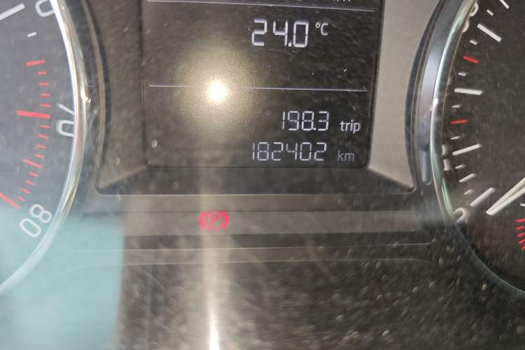 Used Skoda Octavia 2017 Classic Model 1.6L Manual Standard Edition
