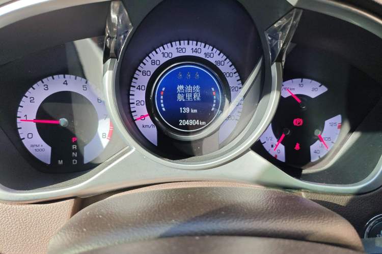 Used Cadillac SRX 2010 3.0L Luxury Edition Odometer Close Up