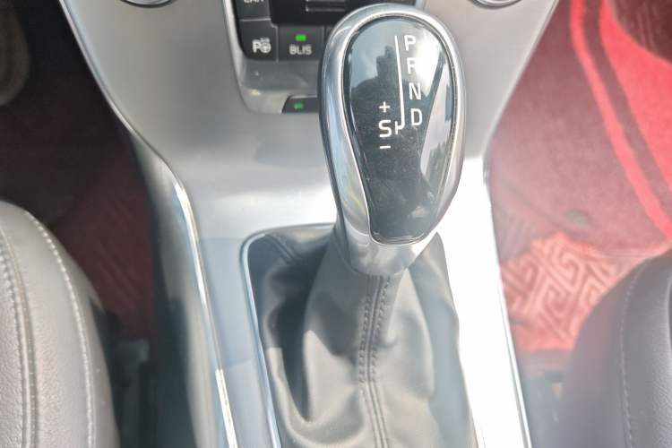 Used Volvo V40 2018 T3 Zhiya Edition Gear Lever