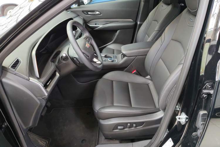 Used Cadillac XT4 2024 Facelift 28T Two-Wheel-Drive Luxury Version Left Front Seat