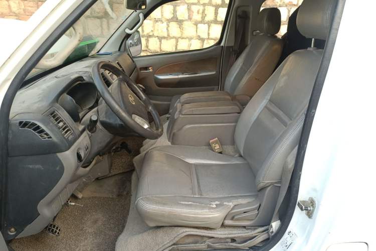 Used RELY H5 2011 2.0T Business Comfort Edition Left Front Seat