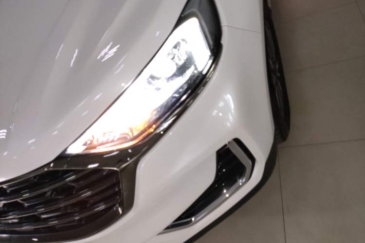 Used Ford Edge 2021 PLUS EcoBoost 245 Two-Wheel-Drive Platinum Edition 5 Seats
