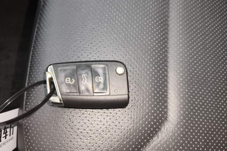 Used Volkswagen Tiguan L 2017 330TSI Automatic Two-Wheel Drive Flagship Edition Vehicle Key