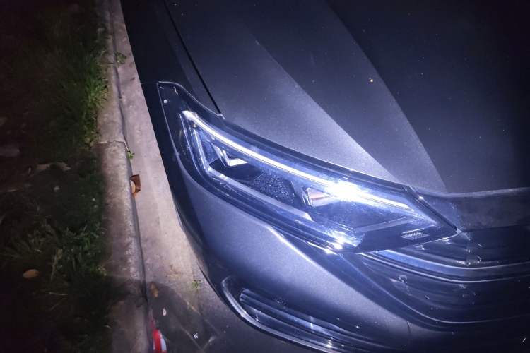 Used Volkswagen Sagitar 2023 300TSI DSG Excellence Edition Right Front Headlight