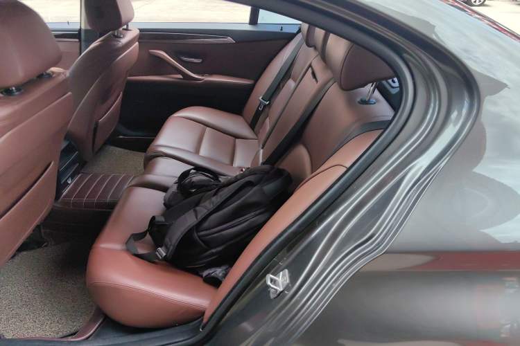 Used BMW 5 Series 2014 525Li Leading Model
