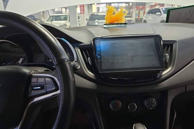 Used Chevrolet Cavalier 2016 1.5L Automatic Xinyue Edition Audio And AC Panel