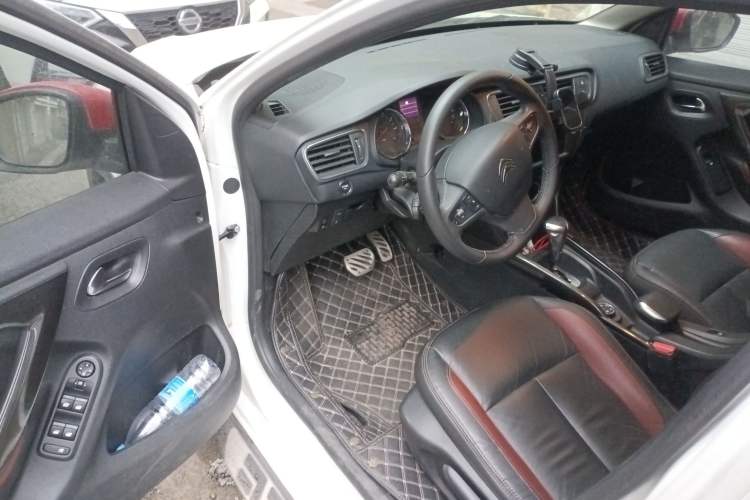 Used Citroen C3-XR 2015 1.6THP Automatic Flagship Model Driver Seat