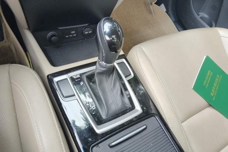 Used Hyundai Mistra 2014 1.8L Automatic Smart GLS Gear Lever