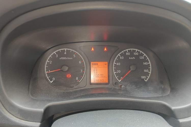 Used Venucia R30 2014 1.2L Manual Enjoyment Edition