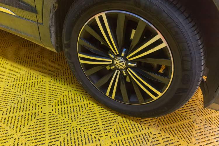 Used Volkswagen Tiguan L 2019 330TSI Automatic Two-Wheel Drive Panoramic Comfort Edition China VI Standard