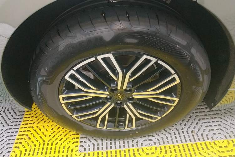 Used Zeekr 001 2025 WE Edition 100 kWh Rear-Wheel Drive